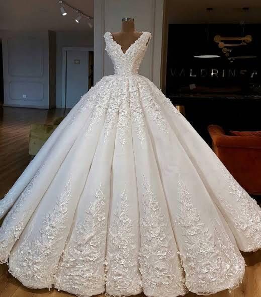 PERFECT WEDDING GOWN